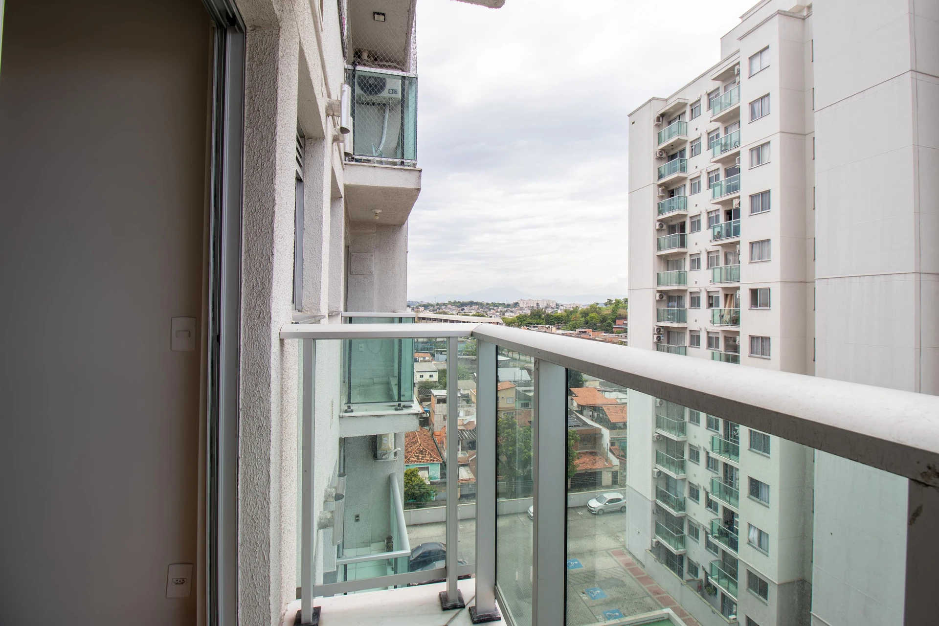 Apartamento de 2 quartos em condomínio com academia — photo 5
