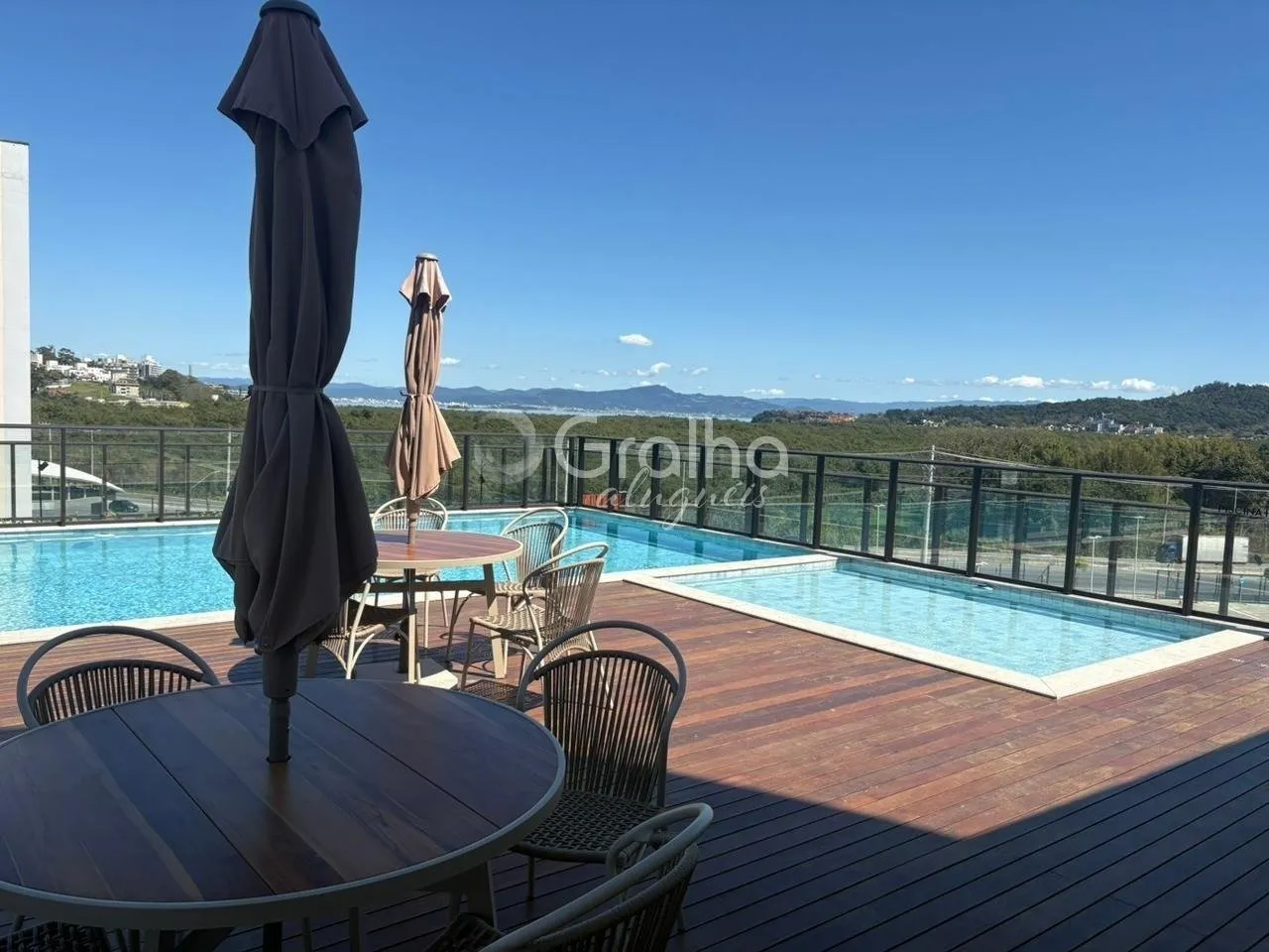 Furnished 2-bedroom 2-bath apartment with 71 m² and 1 parking — photo 20