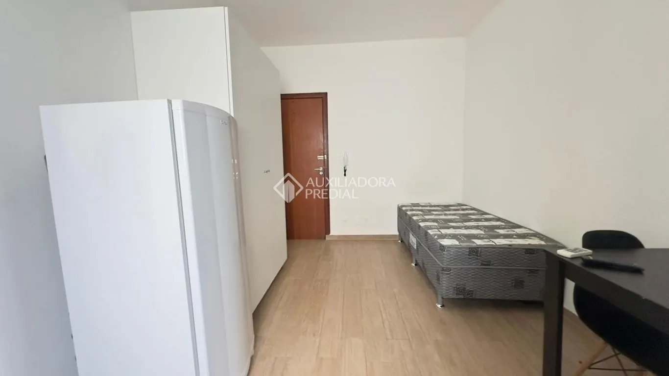 Furnished 16 m² apartment with 1 bedroom and 1 bathroom — photo 12