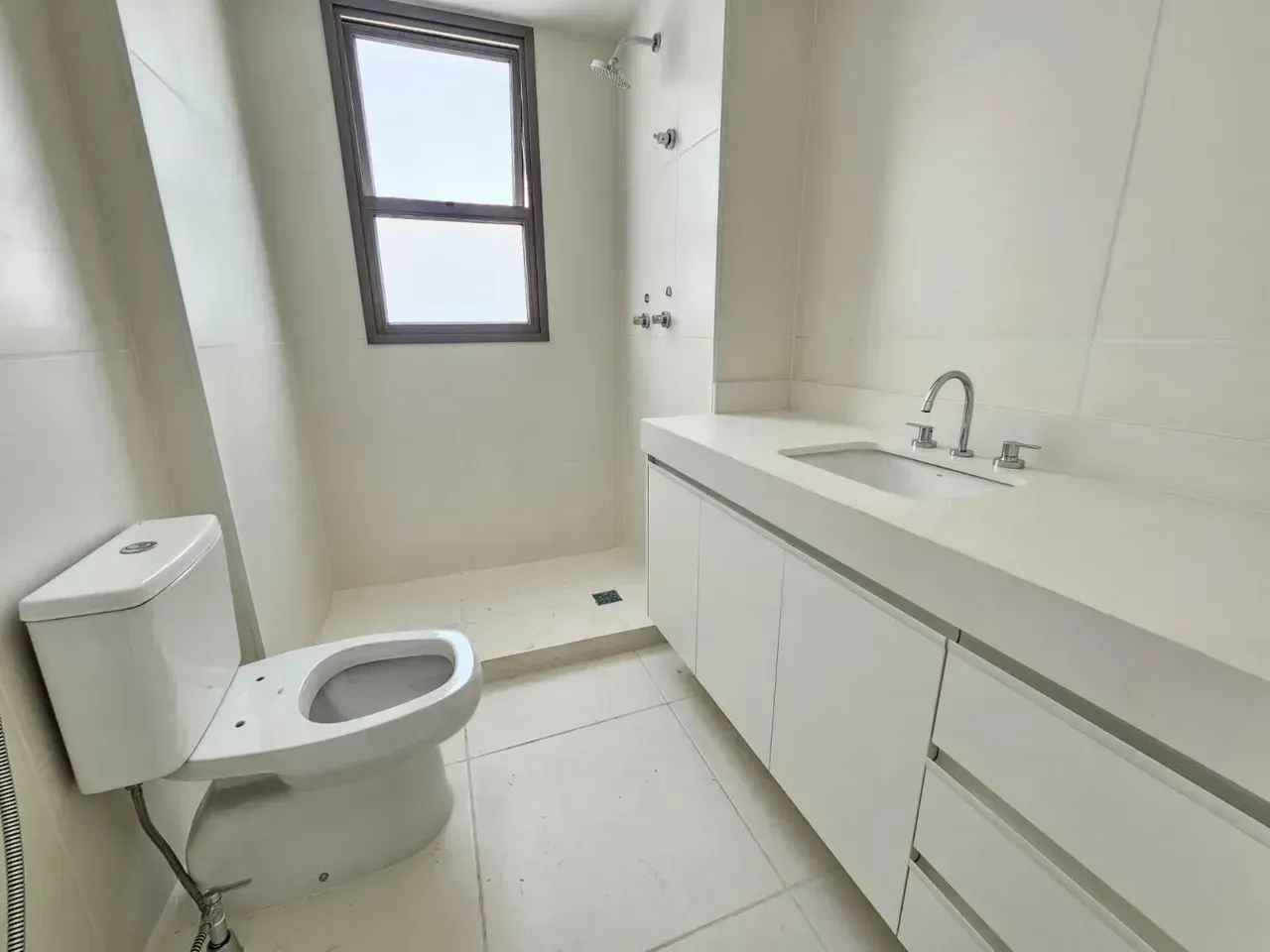 Apartment with open-plan kitchen and 4 bedrooms — photo 22
