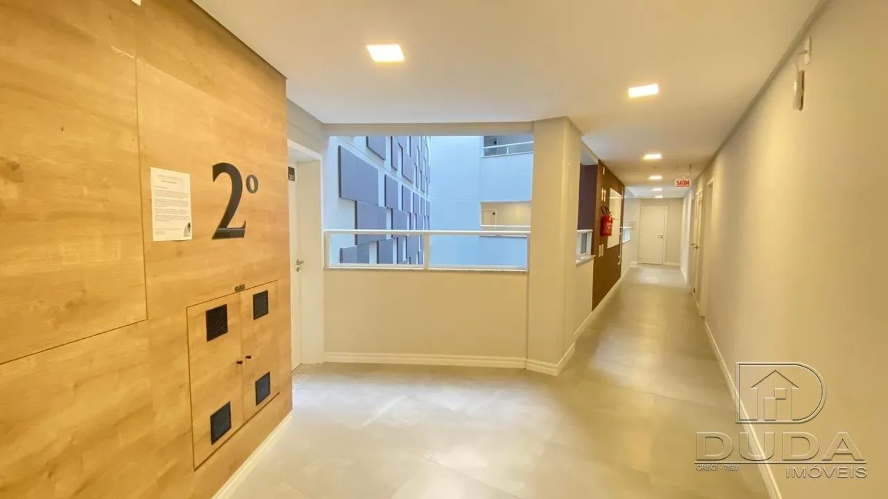 Balcony with a grill in a 2-bedroom apartment, 65 m² — photo 17