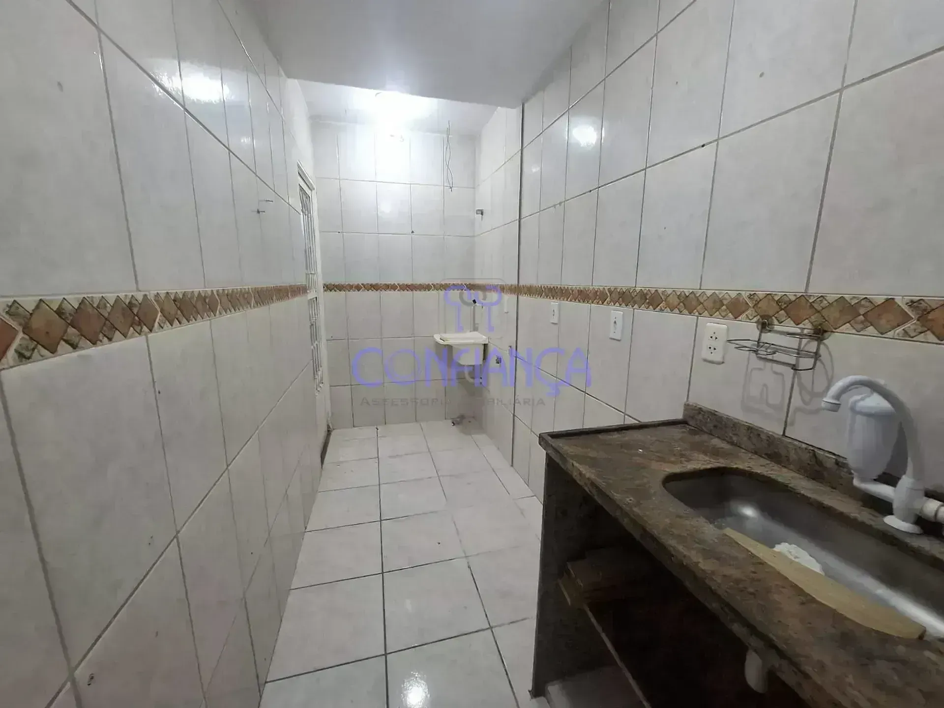 2-bedroom apartment with parking and glass shower — photo 6