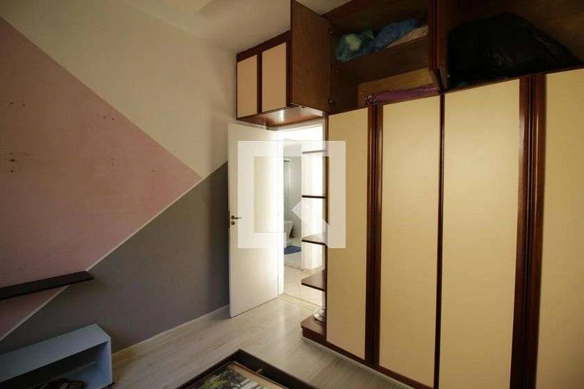 Casa de 381 m² com 7 quartos, 4 banheiros e jardim — photo 28