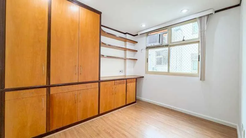 3-bedroom apartment with a home office — photo 10
