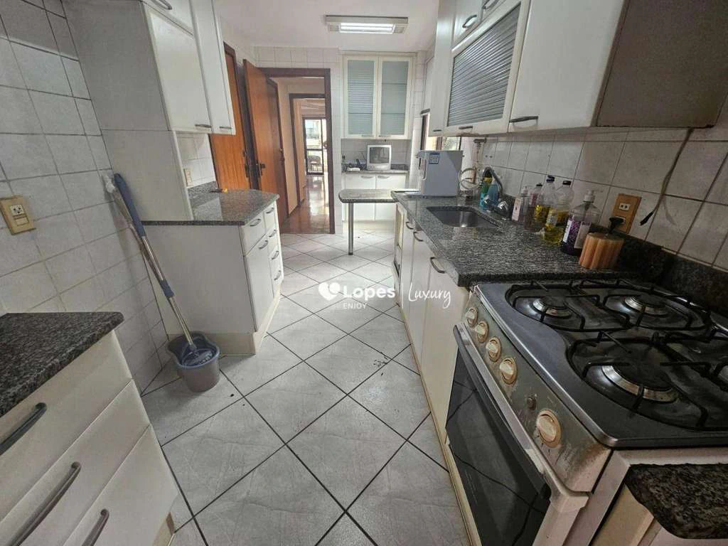 136 m² apartment with 3 bedrooms and 2 parking spaces — photo 24