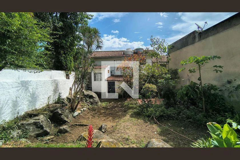 Furnished house, 270 m², with floor-to-ceiling windows — photo 44