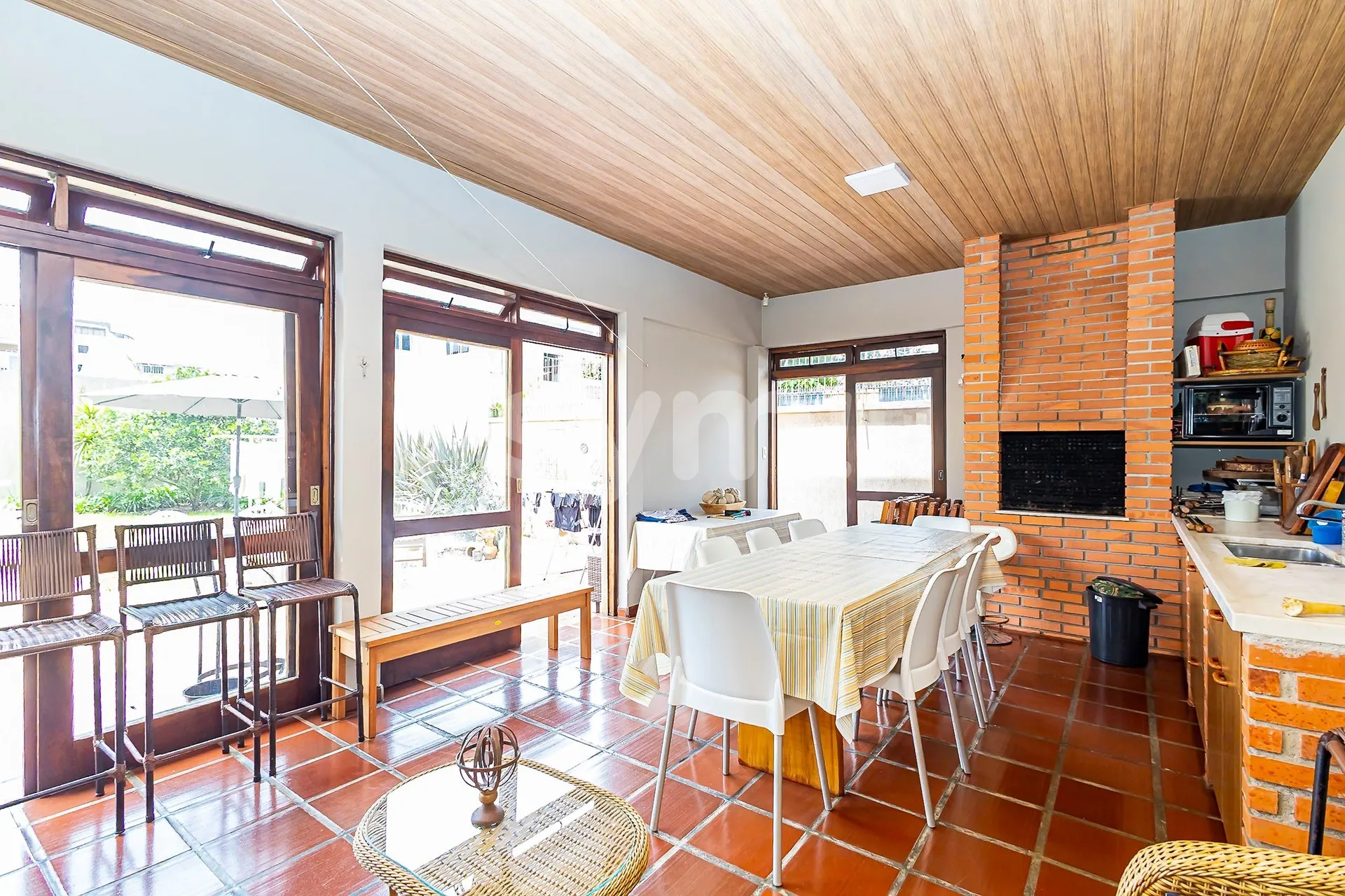 Single-family house with 3 bedrooms and 4 parking spaces — photo 38
