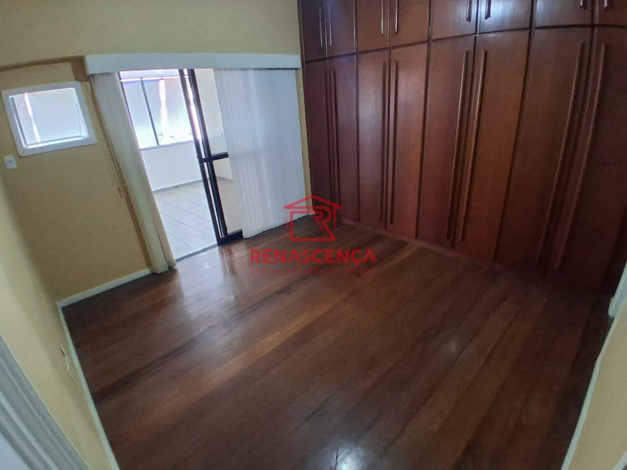 Apartamento com 4 quartos e varanda — photo 16