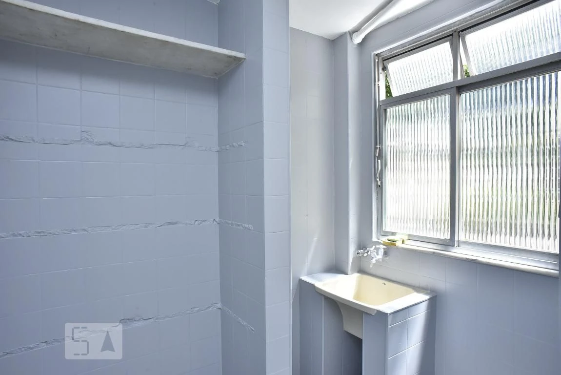 2-bedroom apartment with a washing machine — photo 9
