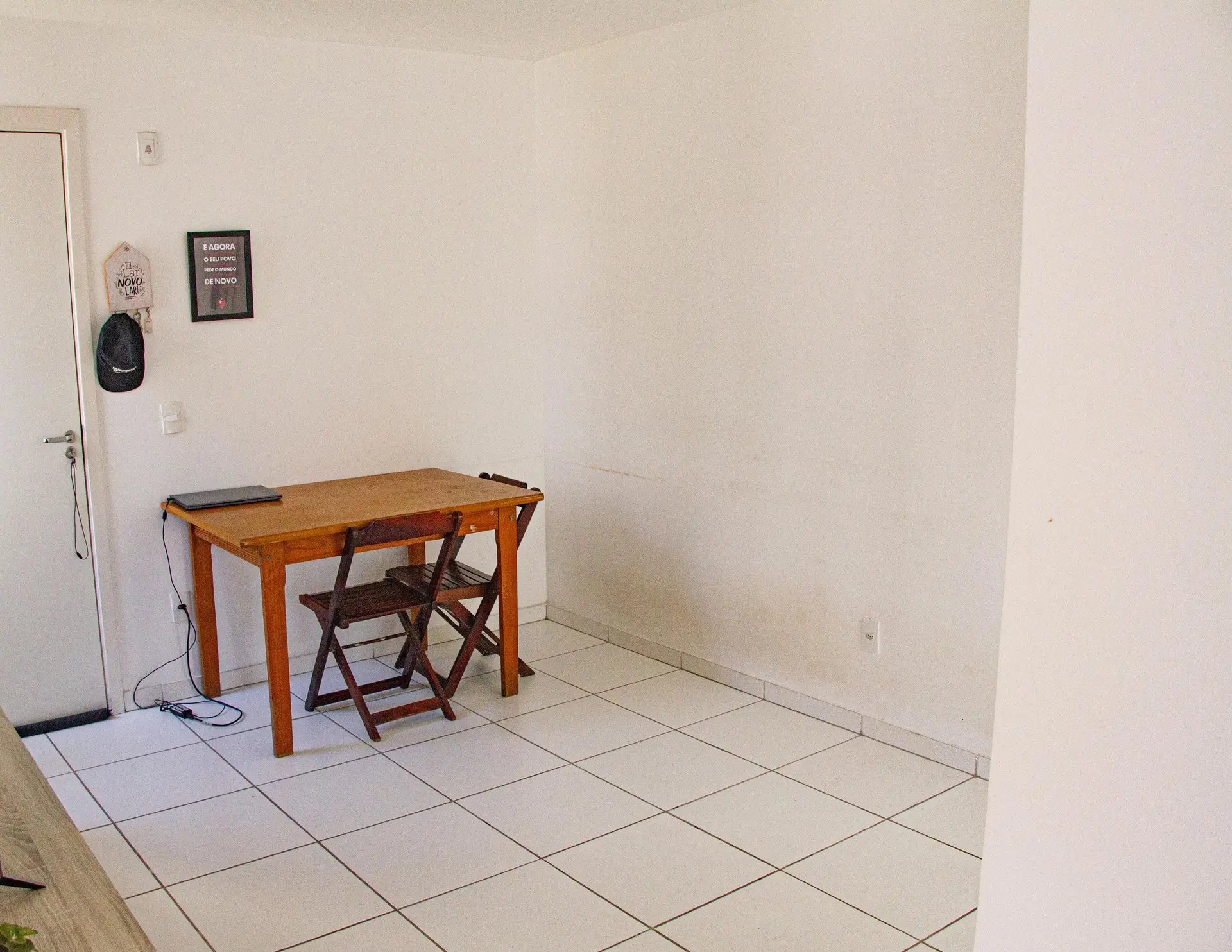 Furnished 2-bedroom apartment with 1 bathroom — photo 9