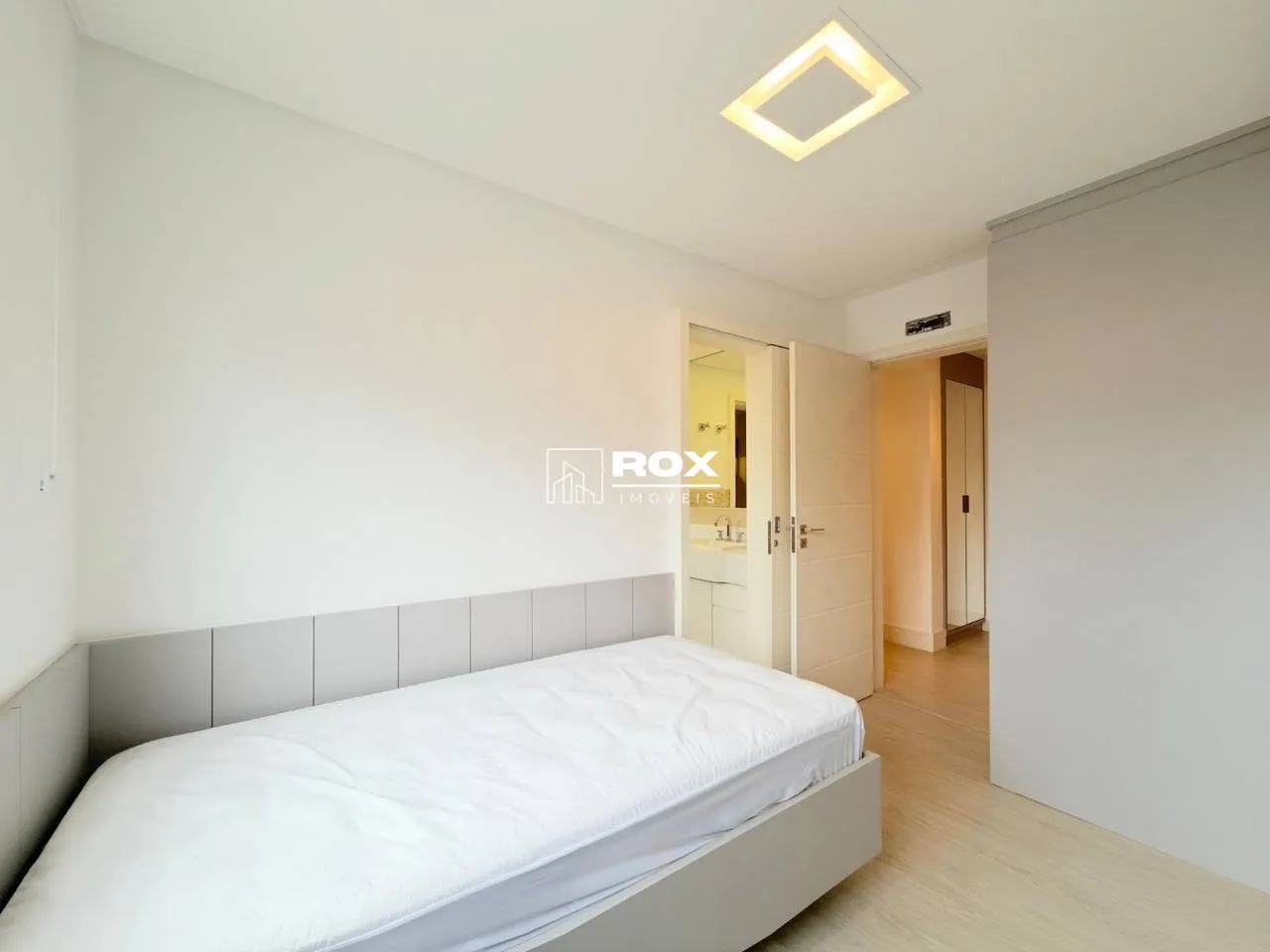 3-bedroom apartment with a jacuzzi in Curitiba — photo 12