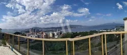 Furnished apartment 260 m² with open-plan kitchen