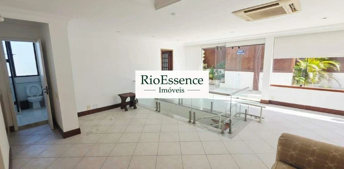 Unfurnished apartment with 3 bedrooms and an enclosed balcony — photo 26