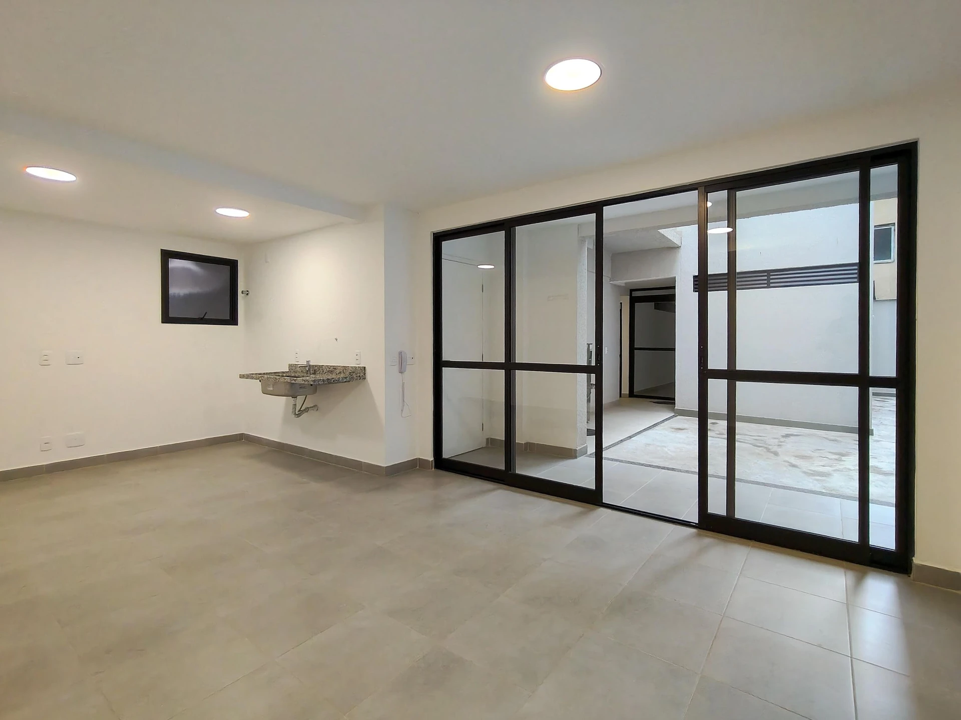 One-bedroom, 60 m² apartment in Rio de Janeiro — photo 9