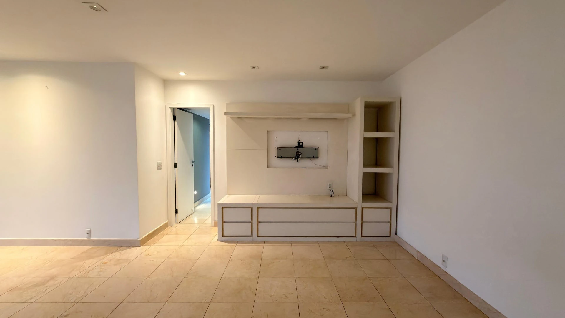 Apartamento, 162 m², com janelas do piso ao teto — photo 7