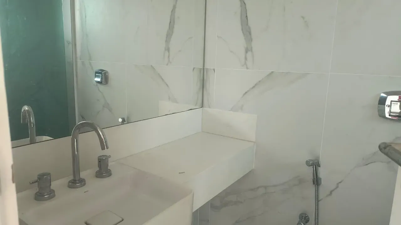 Rooftop apartment with 3 bedrooms and 1 bathroom — photo 47