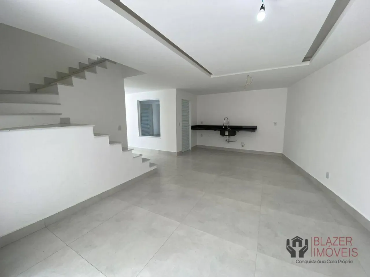 Casa com 4 dormitórios e 220 m² com varanda e churrasqueira — photo 16