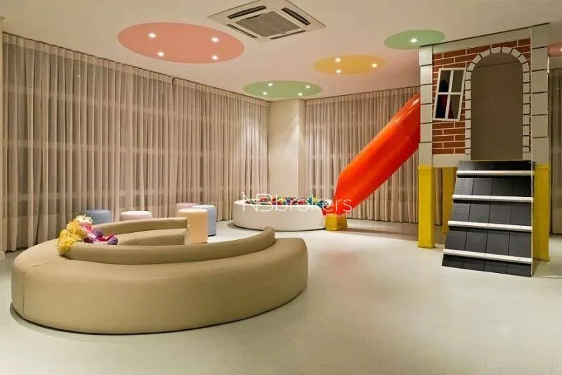 1-bedroom apartment with a private garden space — photo 26