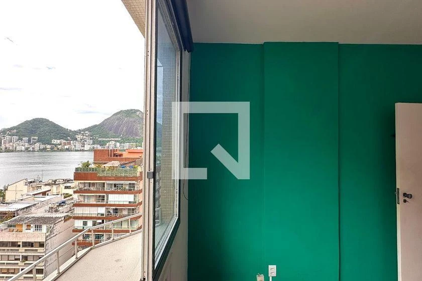 Вид на воду та 3 спальні: квартира 130 м² — photo 35