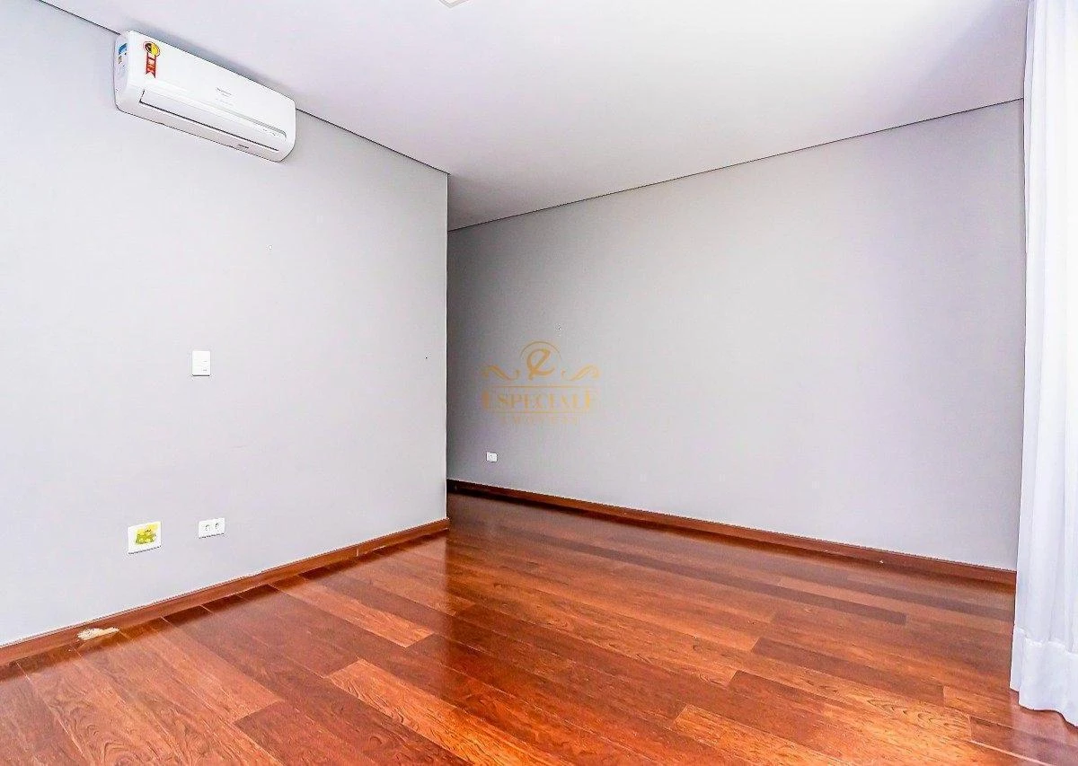 Ванна и 3 спальни: дом 295 м² — photo 16