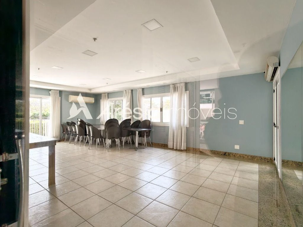 Apartamento com 3 dormitórios e varanda envidraçada — photo 40