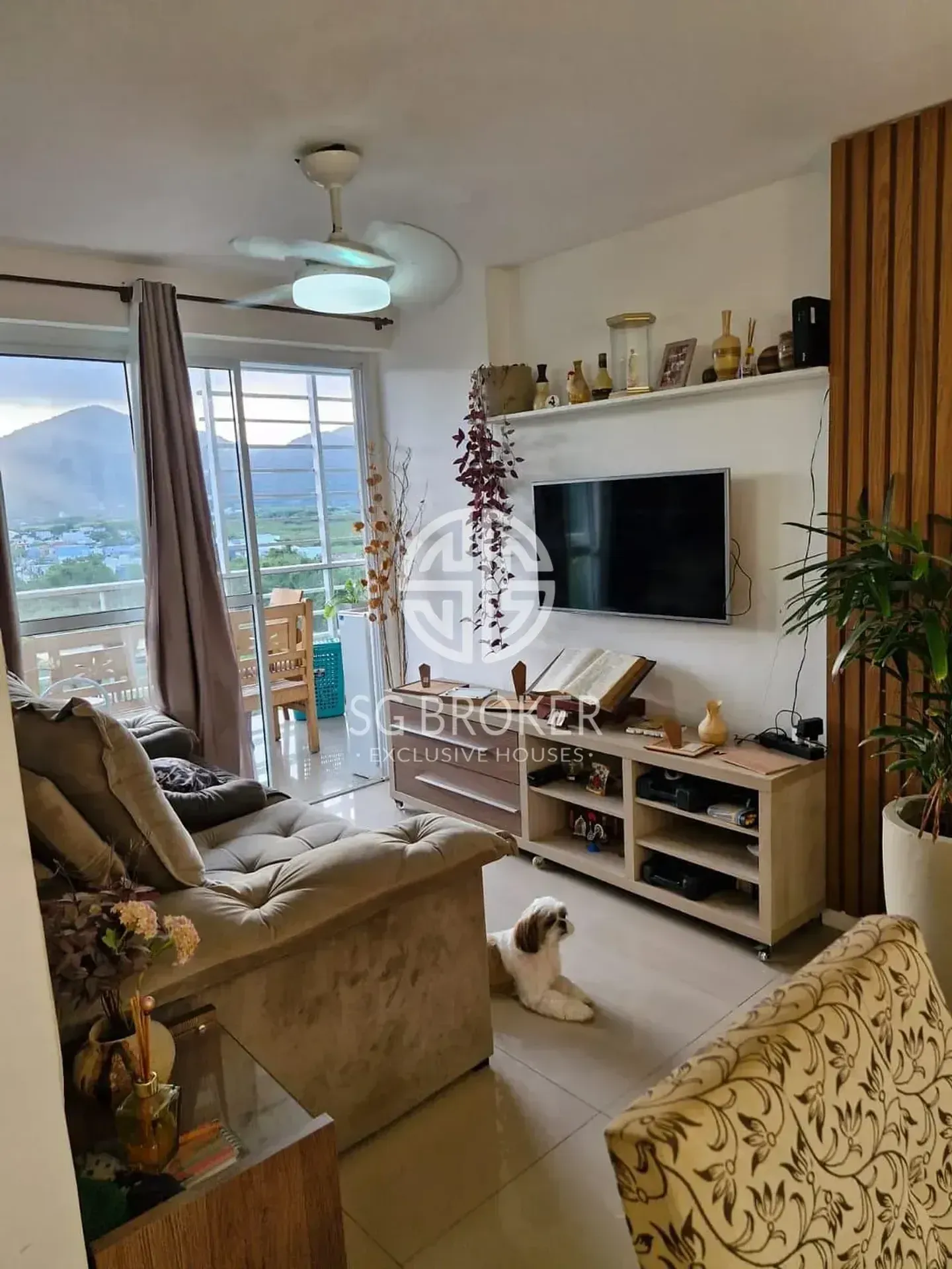 Glass-enclosed balcony in a 3-bedroom apartment, 91 m² — photo 7