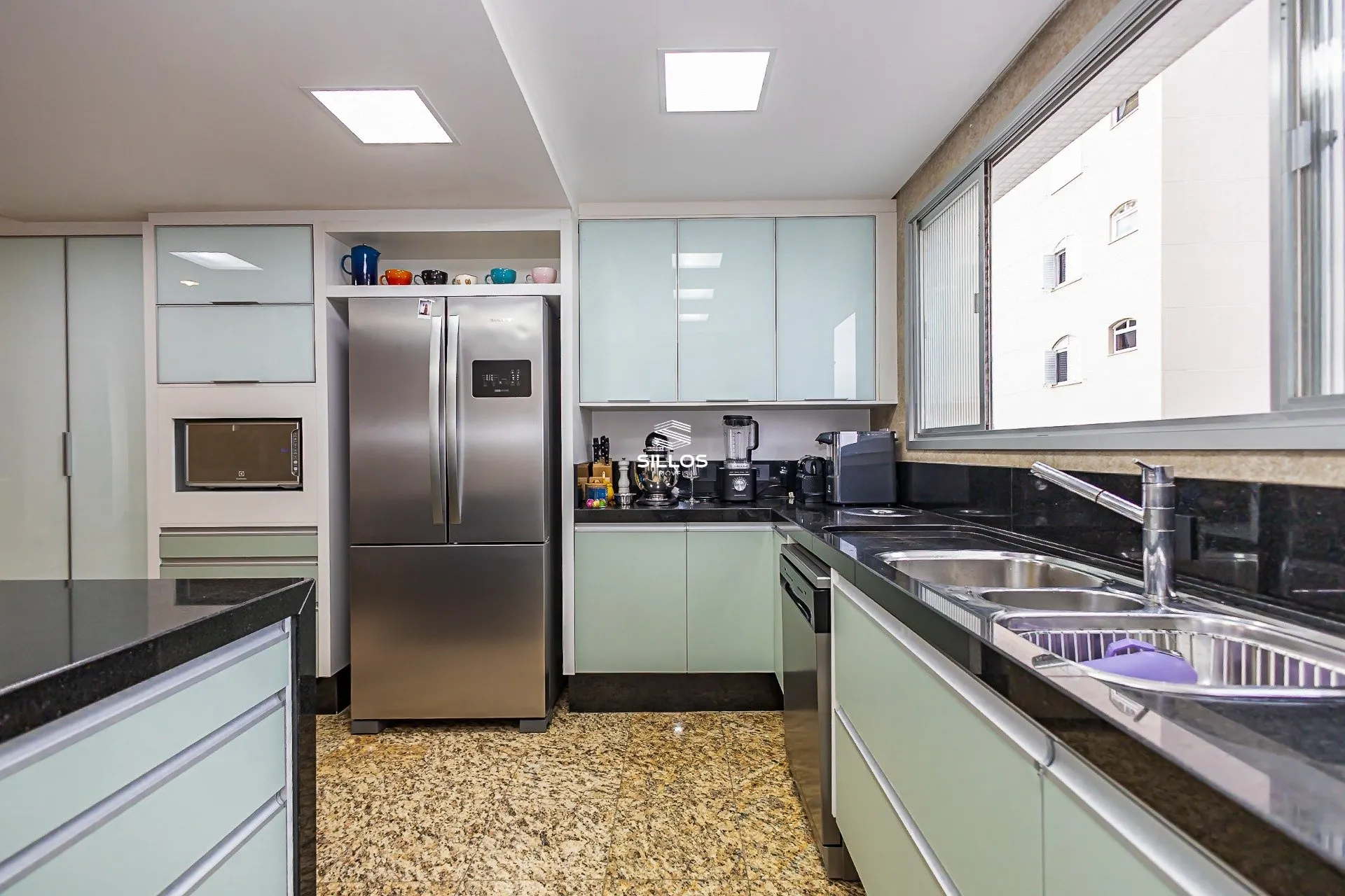 Apartamento de 241 m² con 4 dormitorios y cocina abierta — photo 13