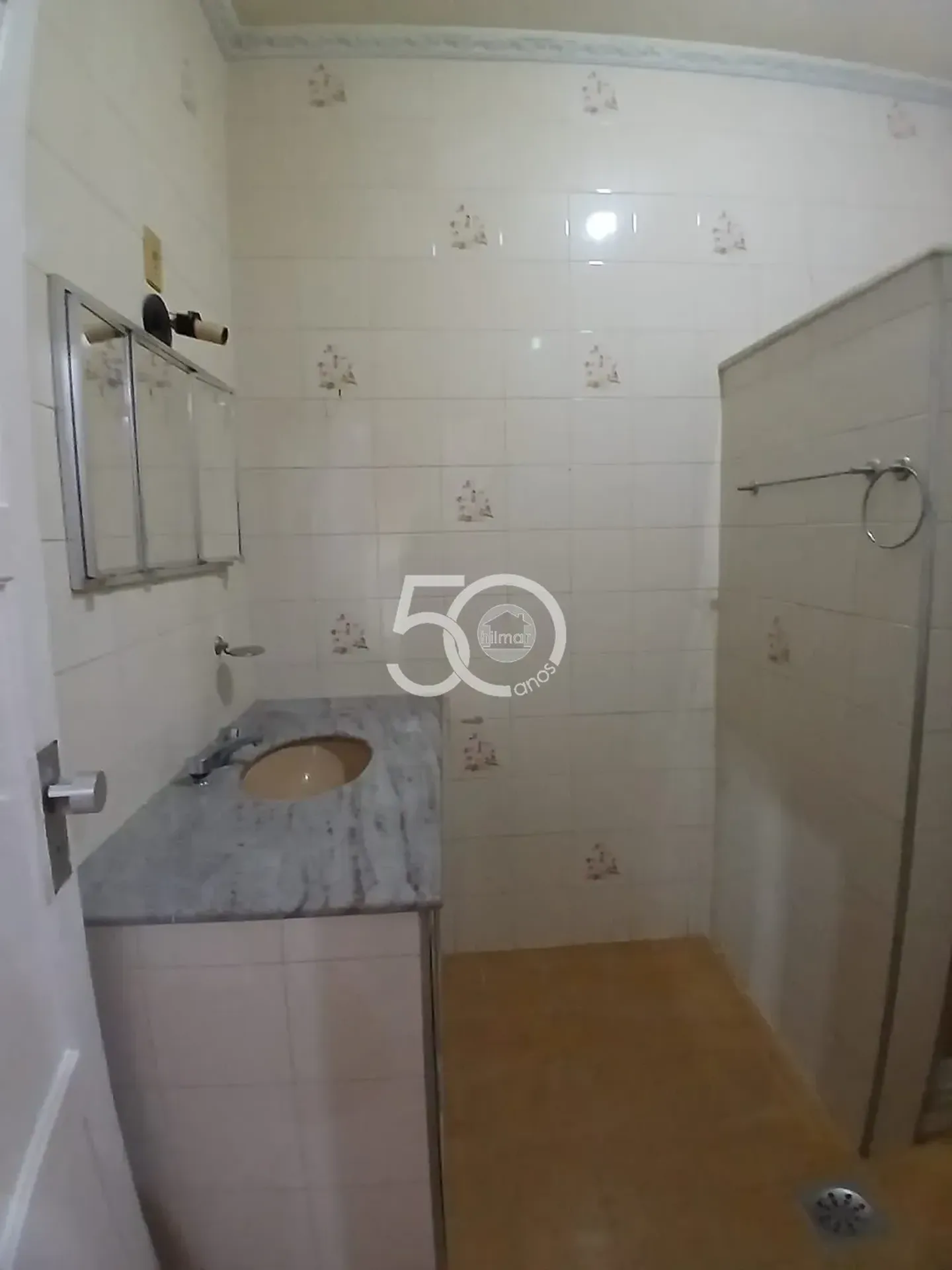 Apartment with a balcony, 2 bedrooms and 2 bathrooms — photo 13