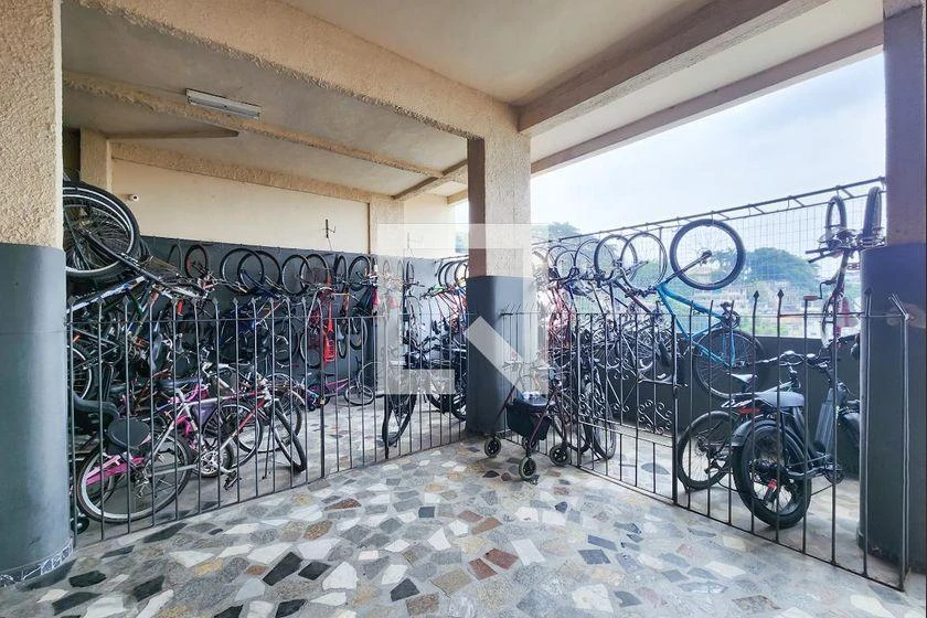 Apartamento sin amueblar de 20 m² con 1 dormitorio y gas