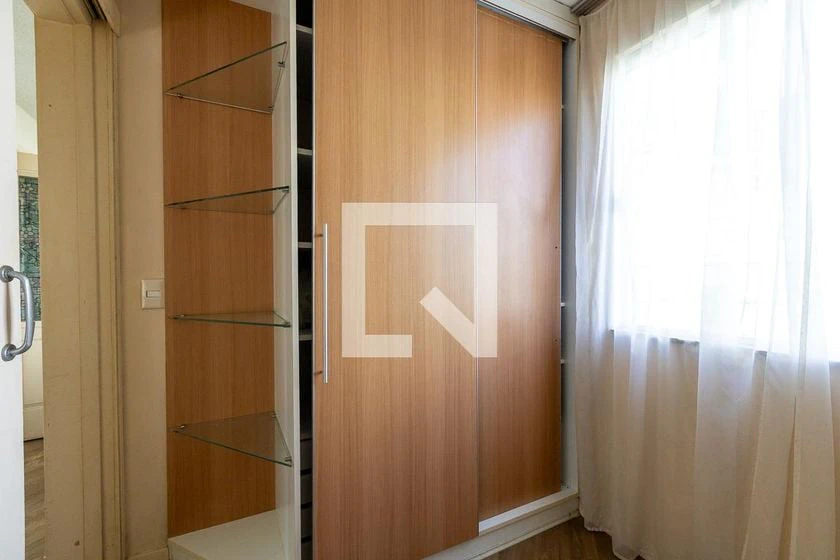 Wood or laminate floors in a 2-bedroom apartment, 60 m² — photo 17