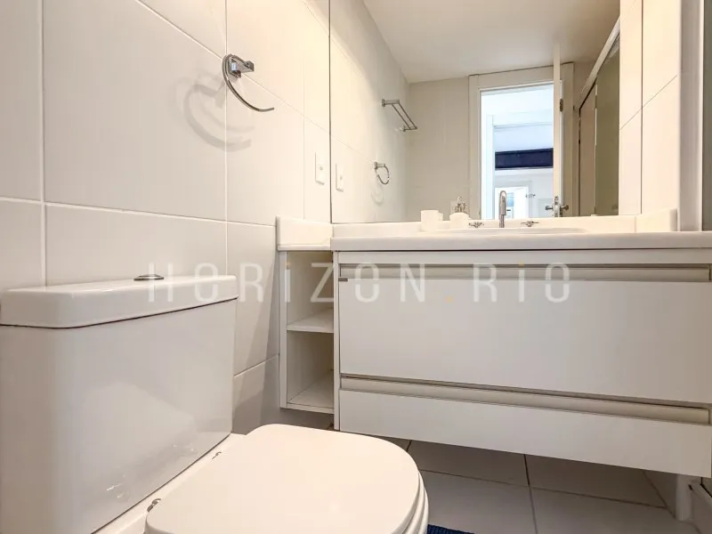 Furnished apartment, 86 m², with floor-to-ceiling windows — photo 25