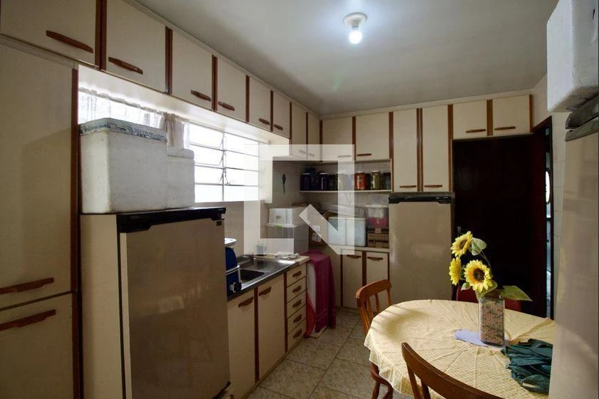 360 m² house with a washing machine and a home office — photo 17