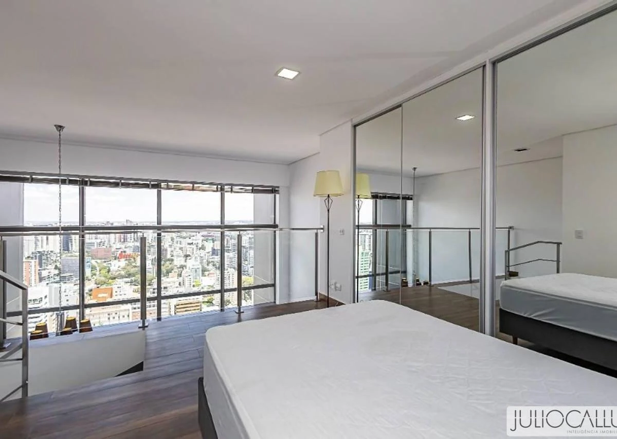 78 m² apartment with floor-to-ceiling windows and a bathtub — photo 4