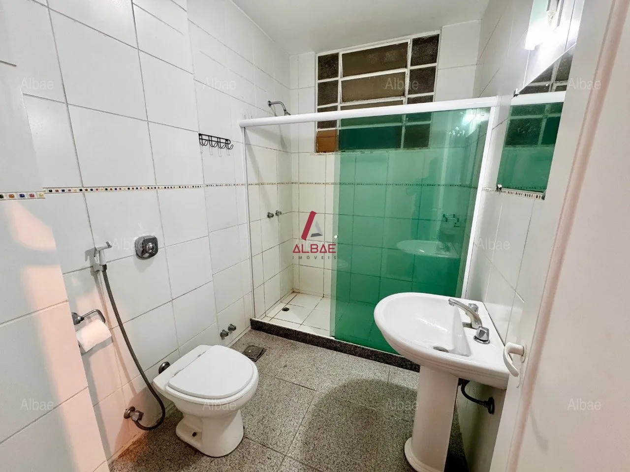 Apartment, 90 m², with wood or laminate floors — photo 9