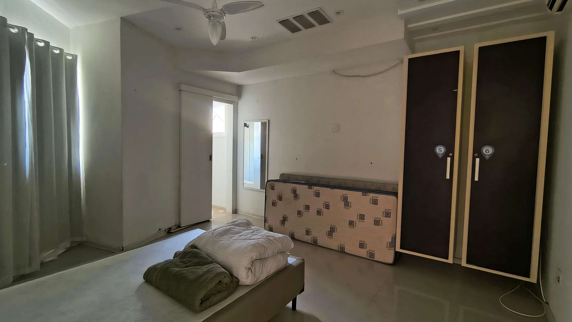 Furnished house with 7 bedrooms and open-plan kitchen — photo 14