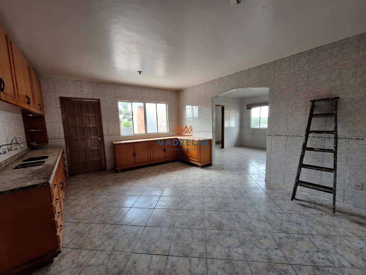 Private BBQ in a 3-bedroom apartment, 250 m² — photo 27