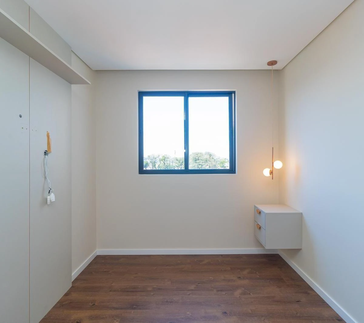 2-bedroom apartment in a building with a gym — photo 20