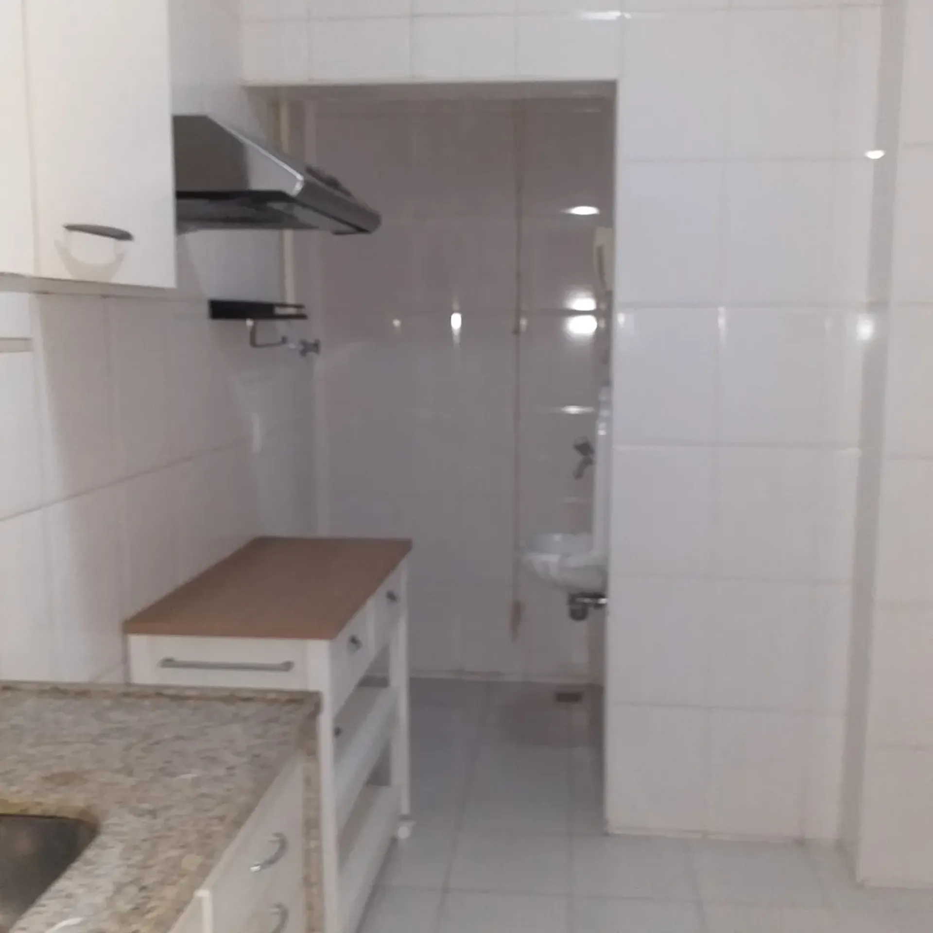 2-bedroom apartment with 3 bathrooms and glass shower — photo 24