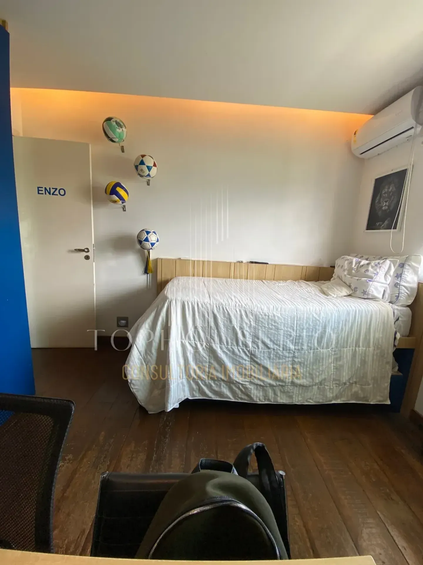 Furnished penthouse with 3 bedrooms and 4 bathrooms — photo 35