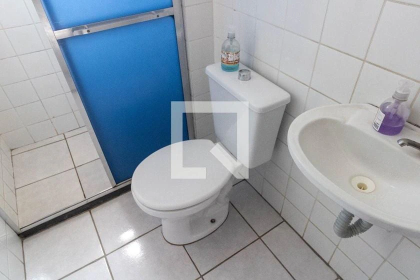 2-bedroom apartment in a building with a gym — photo 41