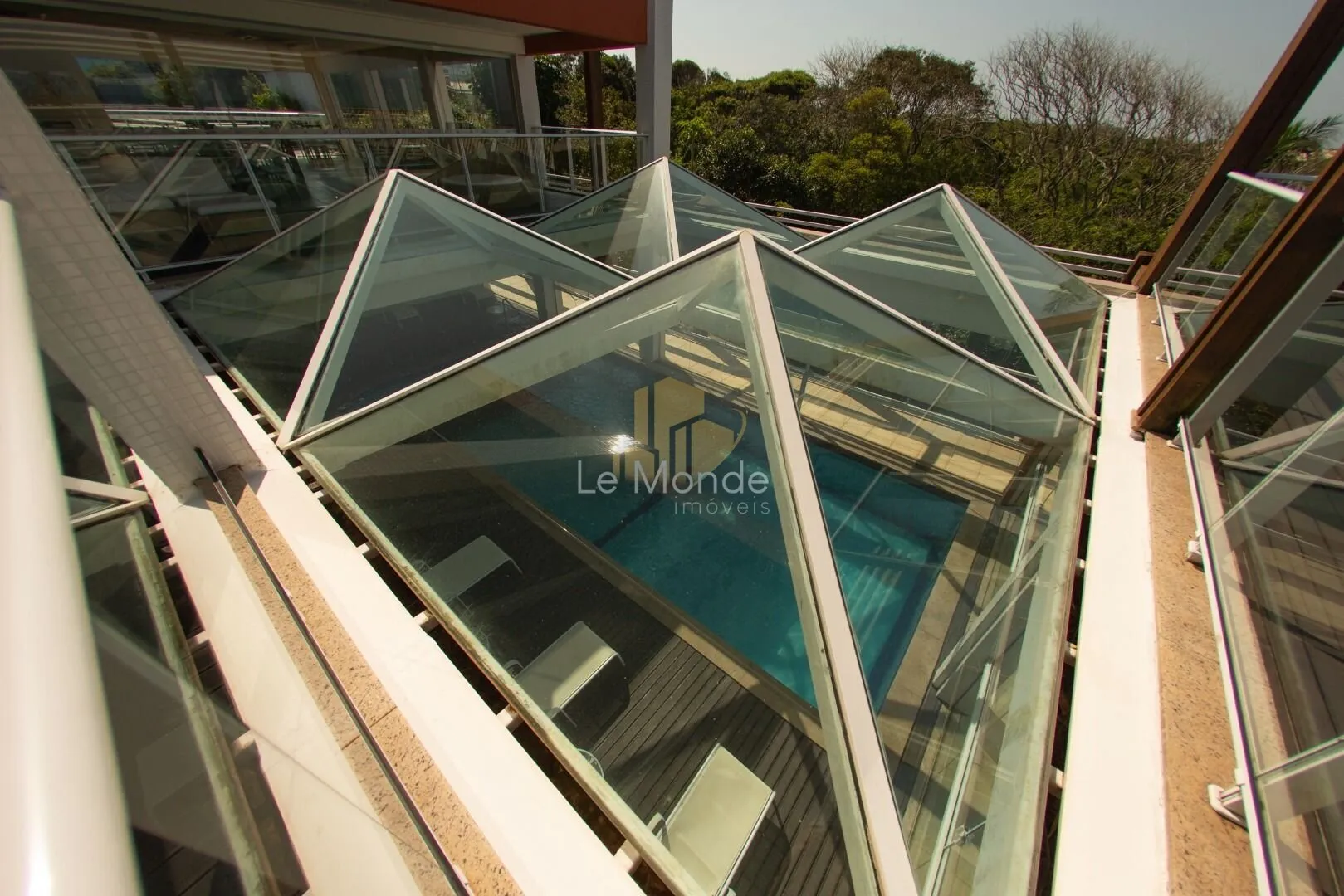 Apartamento amueblado con 4 dormitorios y 382 m² — photo 79