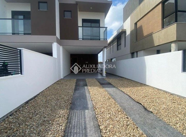 Rental house with 3 en-suite bedrooms and 439 m² — photo 7
