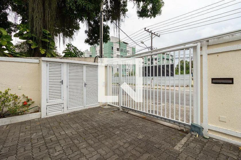 Condo townhouse with 2 bedrooms and an open-plan kitchen — photo 41