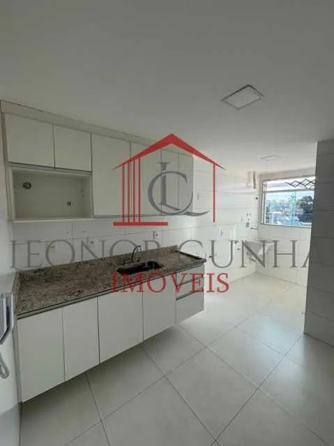 Residential apartment with 3 bedrooms and 3 bathrooms — photo 11