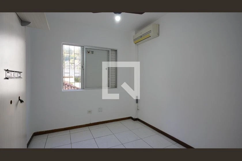 Rental apartment with 3 bedrooms and a balcony — photo 2
