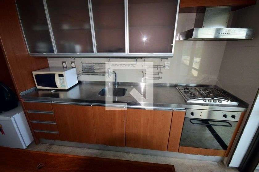 Estudio amueblado con 1 dormitorio, balcón y 40 m² — photo 7