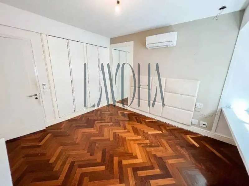 Apartamento residencial con 3 dormitorios y 4 baños — photo 12