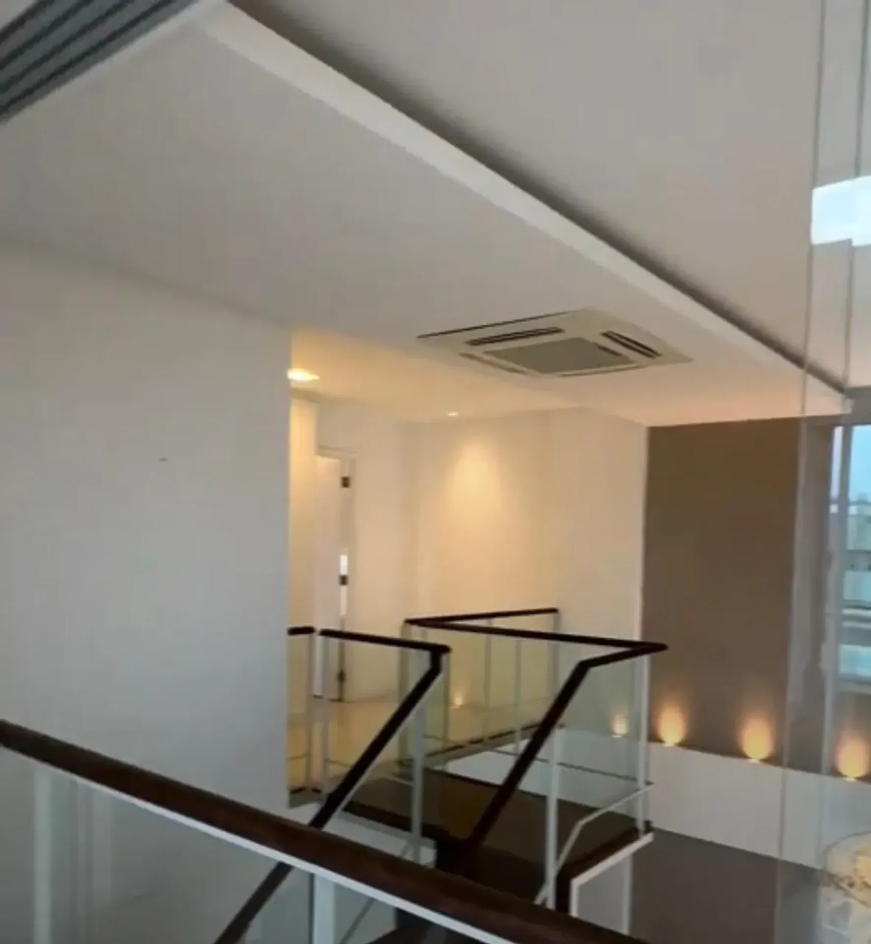 Apartamento com 4 quartos e cozinha fechada a gás — photo 5