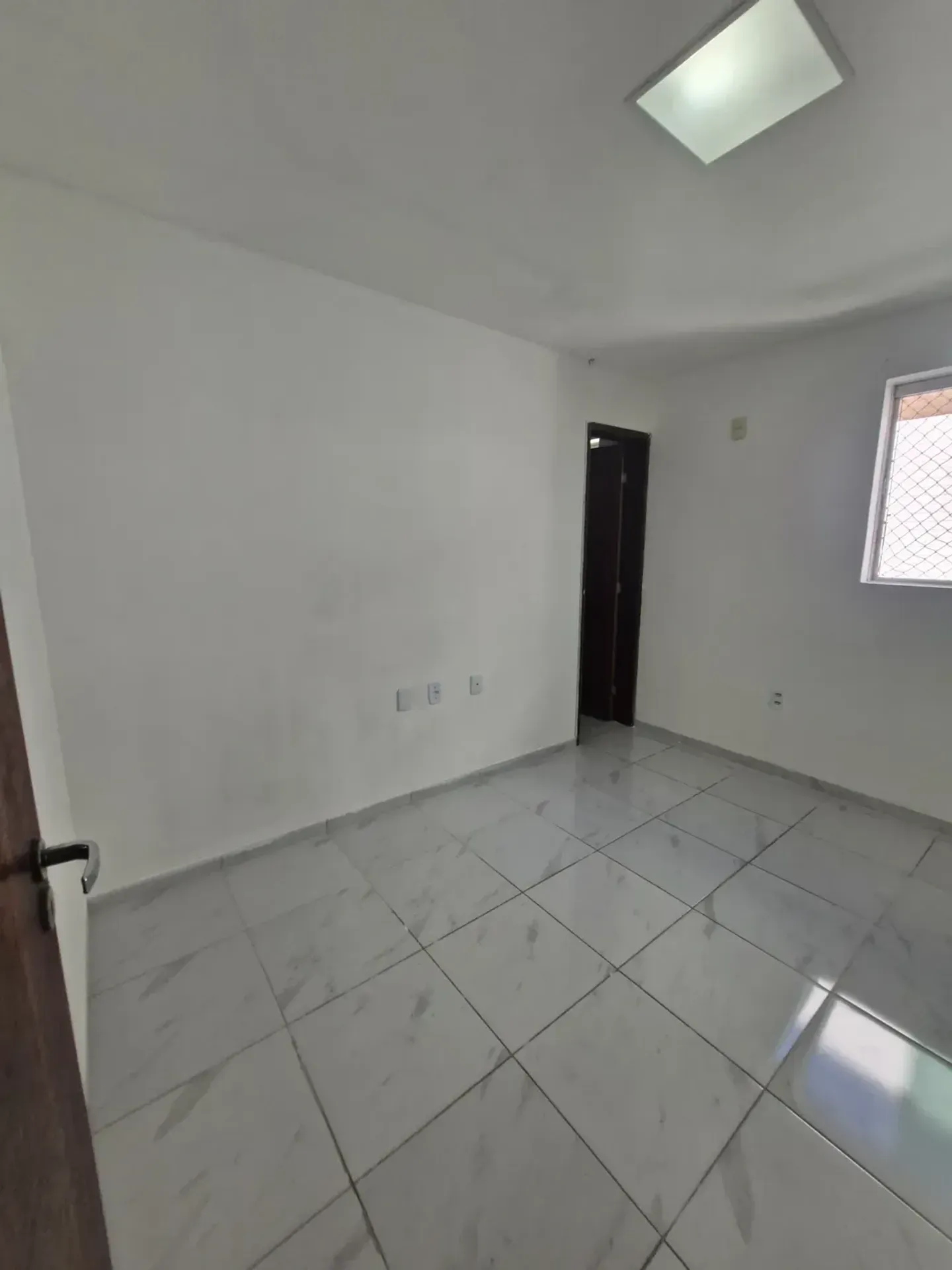 3-bedroom apartment, 1 with its own bathroom, 77 m² — photo 18