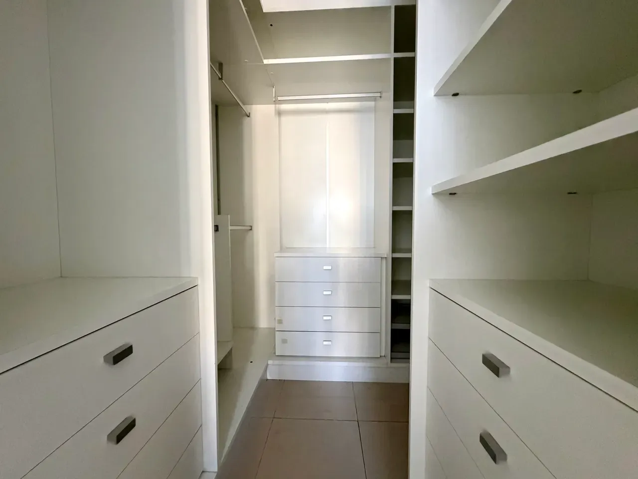 Apartamento mobiliado de 110 m² com varanda fechada — photo 7